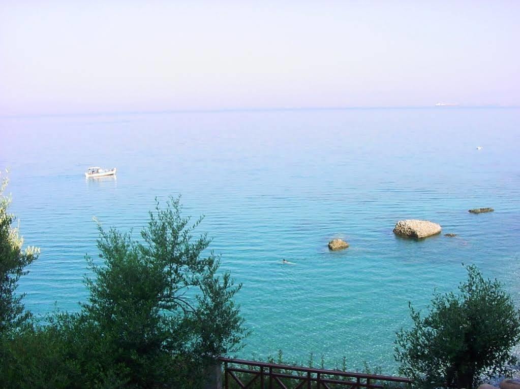 Avia Holiday Homes ภายนอก รูปภาพ