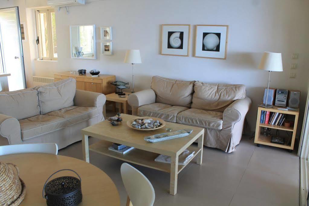 Avia Holiday Homes ภายนอก รูปภาพ